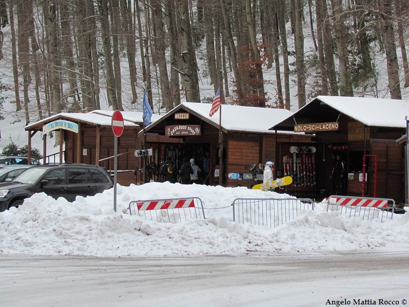 Piste da sci: ottimo accumulo dai 1400 ai 1700, aperte altre piste