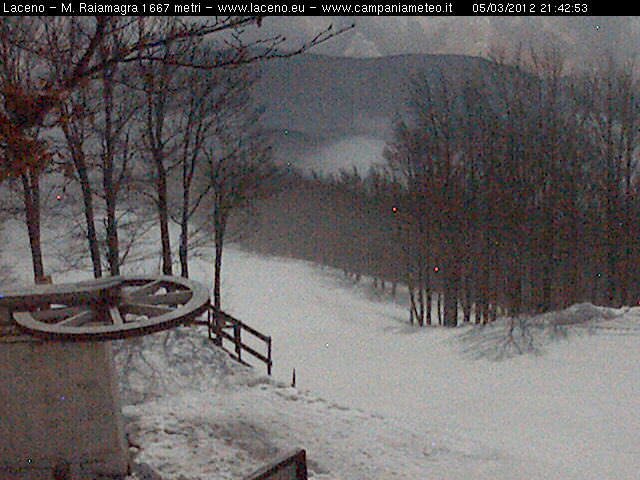 webcam Laceno: la luna gioca con il Raiamagra e l’altopiano
