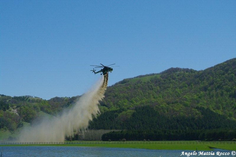 Servizio video-fotografico: esercitazioni antincendio con elicottero sul Laceno