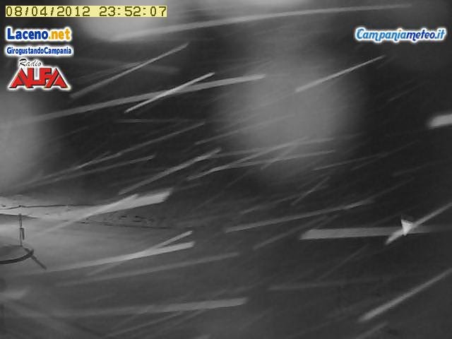 webcam lago laceno: nevicata del 9 Aprile 2012