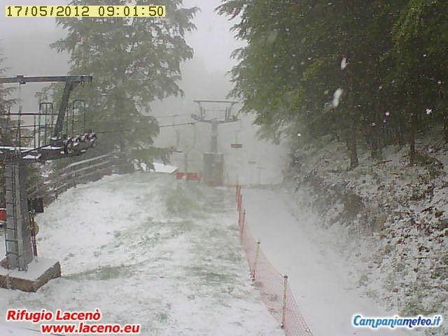 webcam laceno: nevica il 17 maggio dai 1200 m
