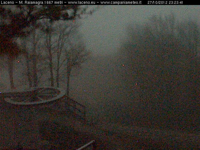 La cima del Monte Raiamagra illuminata dai fulmini