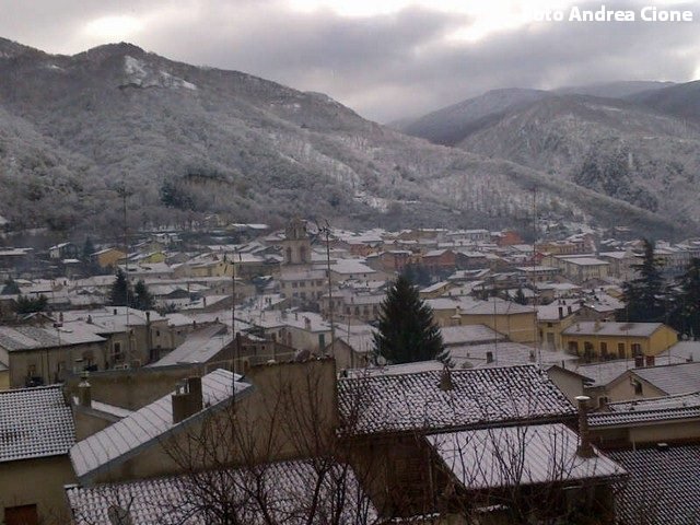 Bagnoli Irpino innevata: regalo bianco dell’11 Dicembre 2012