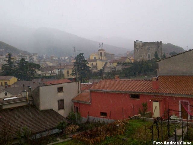 Nevica anche a Bagnoli Irpino: scatto di qualche minuto fa