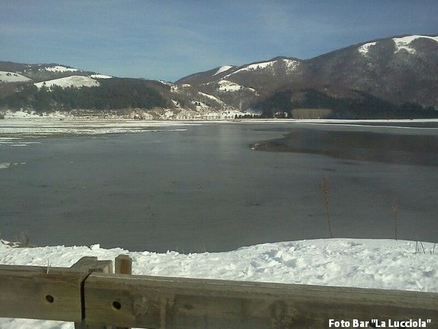 Servizio fotografico: situazione neve al Lago Laceno 5-2-2013