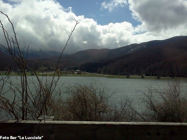 Servizio fotografico: le dimensioni del Lago Laceno il 9 Aprile 2013