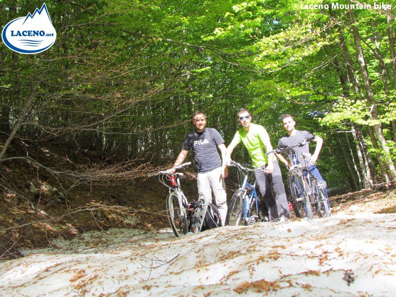 Servizio fotografico: 4 Maggio 2013 – Monte Cervialto in mountain bike – ciaspole e trekking